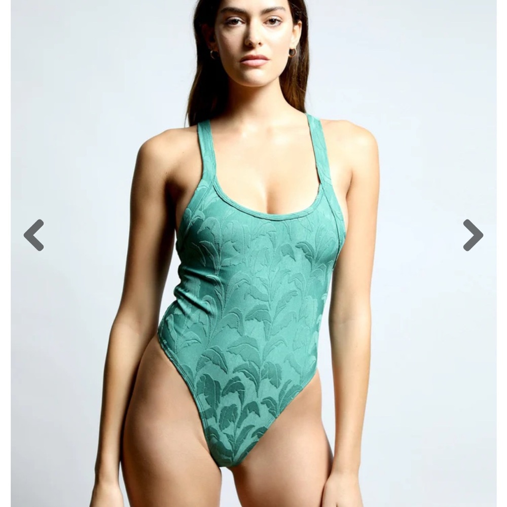 Twenty Green 3D Patterned One-Piece Thong Swimsuit Medium
